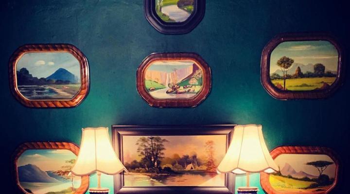 Lord Carnarvon Small Hotel