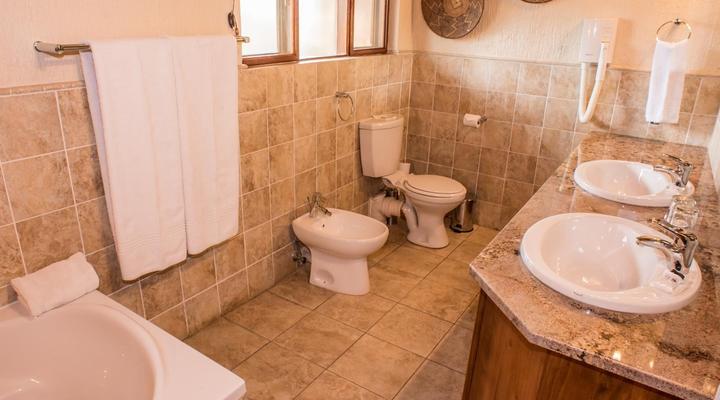 QV Africa Collection - Kubu Lodge