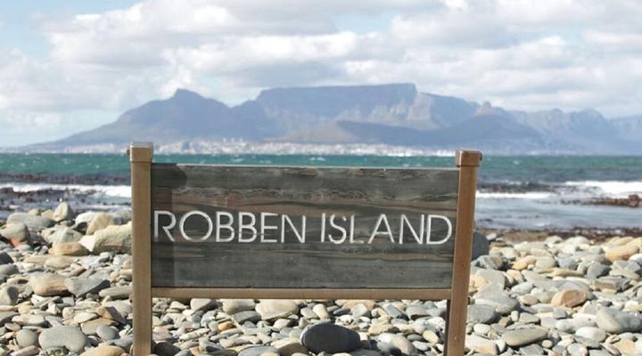 Horizon Bay 705 Blouberg Beachfront Apartment