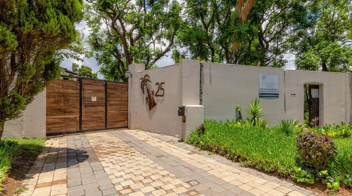 25 On Chrisoliet Luxury Guest Lodge