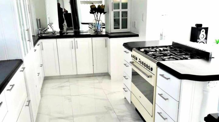 Strode House and Cottage