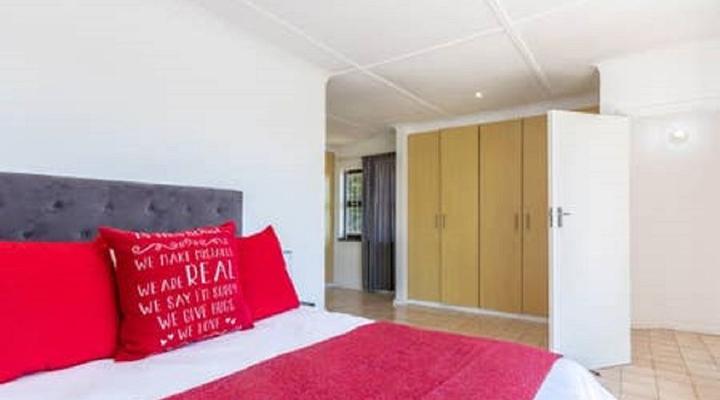 Beach Villa with Pool - walk to the beach