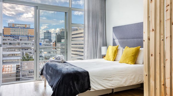 New York Style Trendy Apartment Upper Breestreet