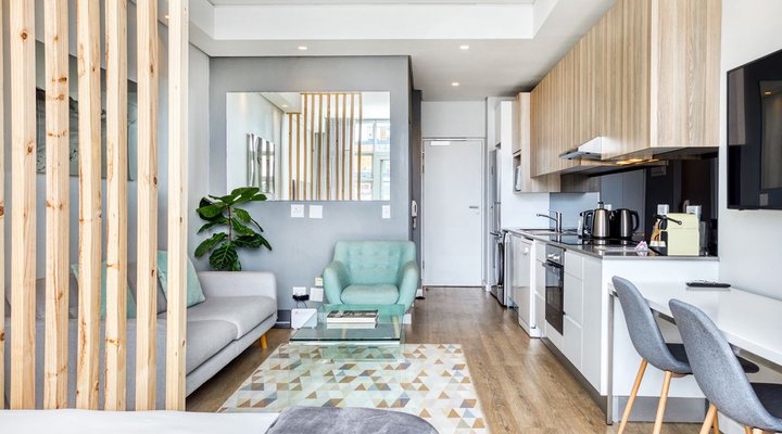New York Style Trendy Apartment Upper Breestreet