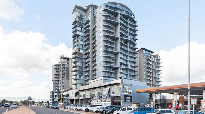 Horizon Bay 306 Beachfront Apartment