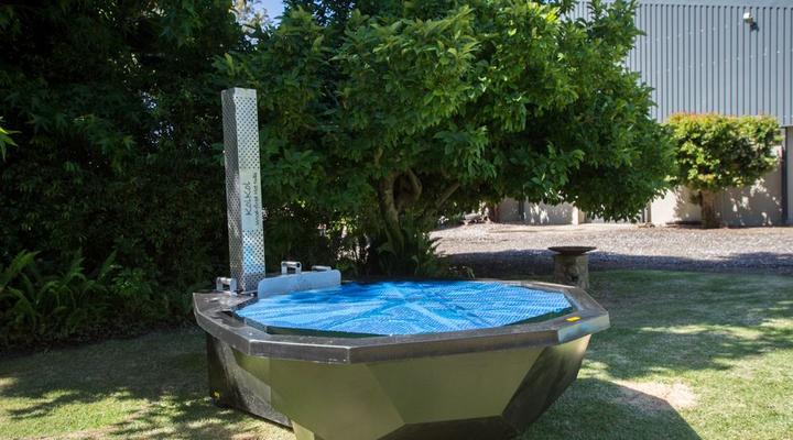 Hoogwater Family House