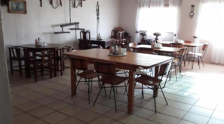 Thys'e Kombuis & Guest House