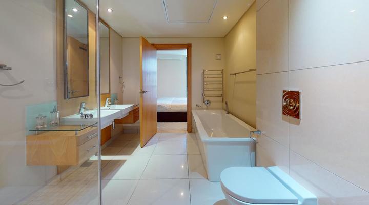 The Pearls, Apartment Dawn