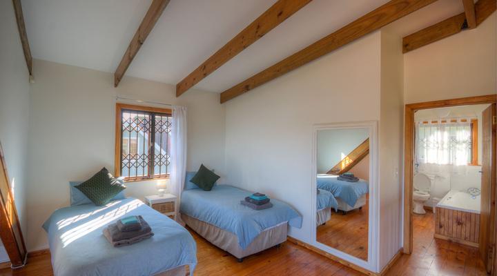 Lark House, Peaceful Mountain House with Views over False Bay