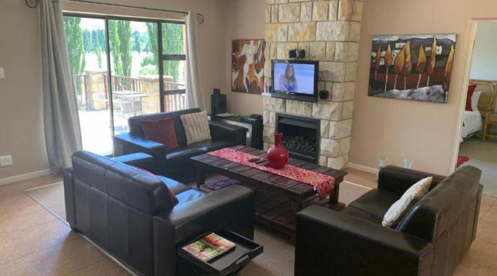 Rabbits Den & Cozy Corner