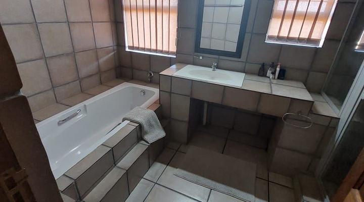 Kubu Khaya, Mabalingwe