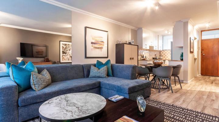 Ashley On Beach (1108)