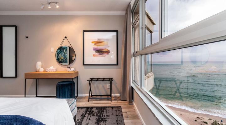 Ashley On Beach (1108)