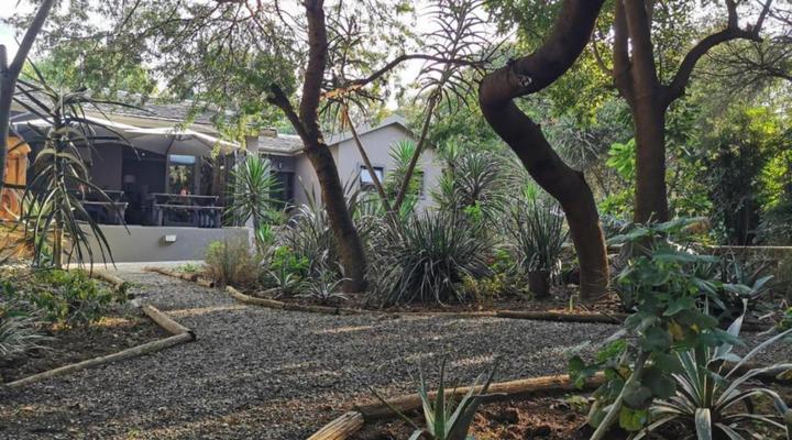 Aerotropolis Guest Lodge