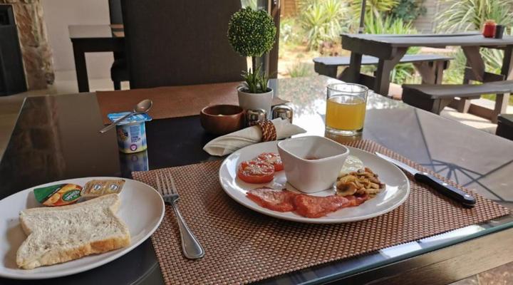 Aerotropolis Guest Lodge