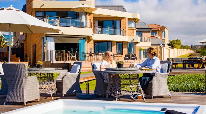 African Oceans Manor on the Beach