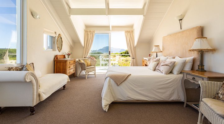 Guinea Fowl House B & B