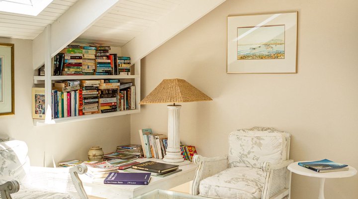 Guinea Fowl House B & B