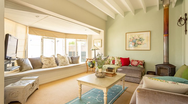 Guinea Fowl House B & B