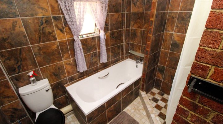 Edenville Guesthouse