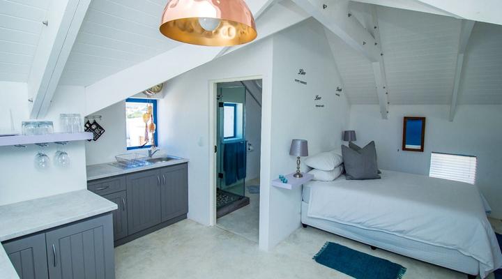 Aloha at Paternoster