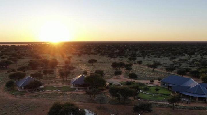 Africa Awaits Lodge & Safaris
