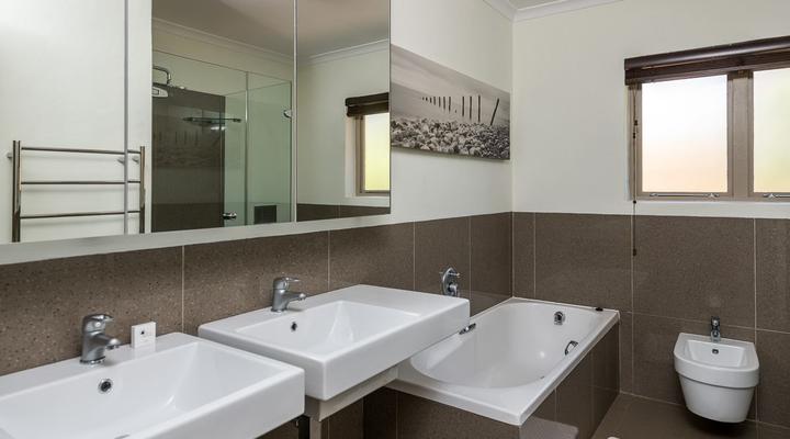 San Lameer Villa 10430 - 4 Bedroom Deluxe