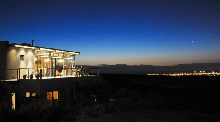 Colourful Manor Luxury Lodge