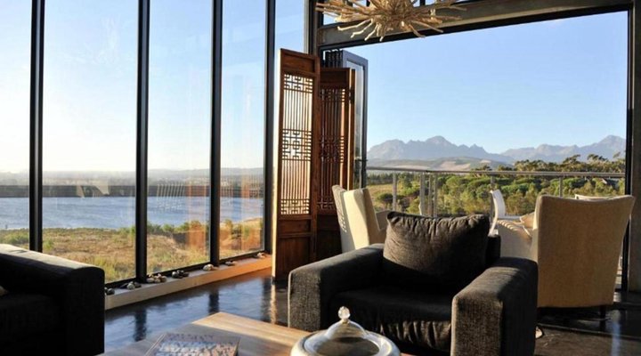 Colourful Manor Luxury Lodge