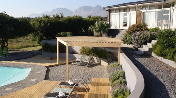 Colourful Manor Luxury Lodge