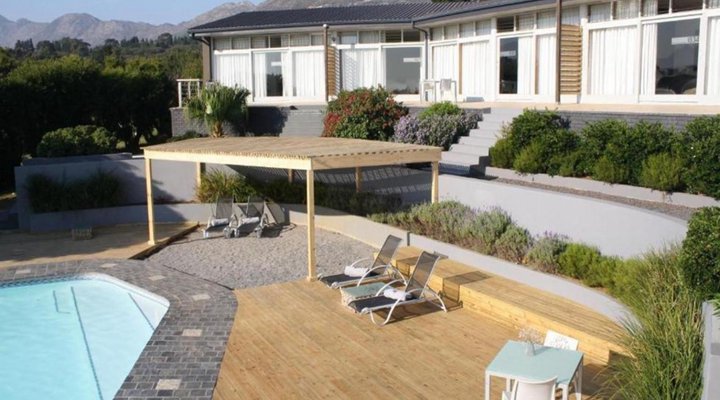 Colourful Manor Luxury Lodge