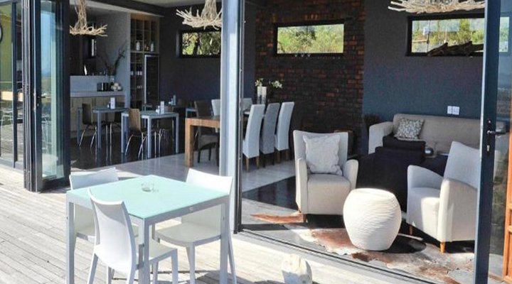 Colourful Manor Luxury Lodge