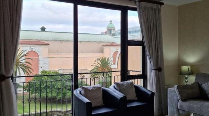 The Island Club by Smart City Stays