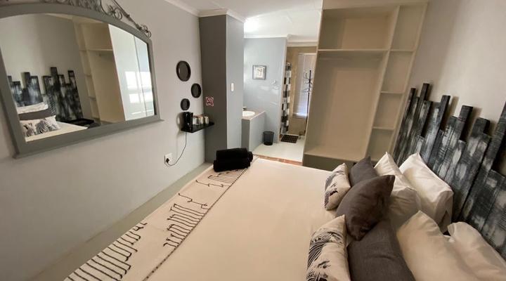 Savannah Game and River Retreat