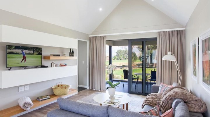 Pearl Valley Hotel by Mantis