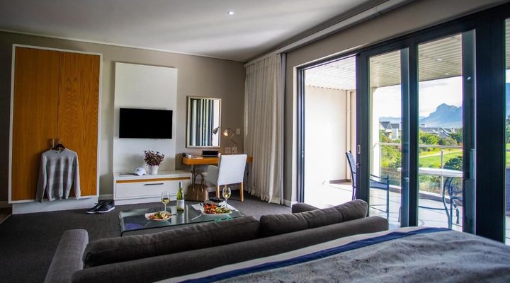 Pearl Valley Hotel by Mantis