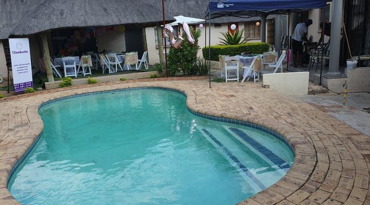 13onAustin Guest House