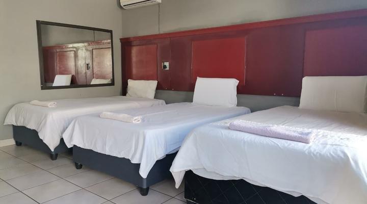 Kgakgamela Road Lodge