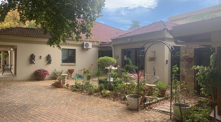 Eagle Rock Executive Guest House