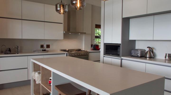 Shaloha Guesthouse on Supertubes