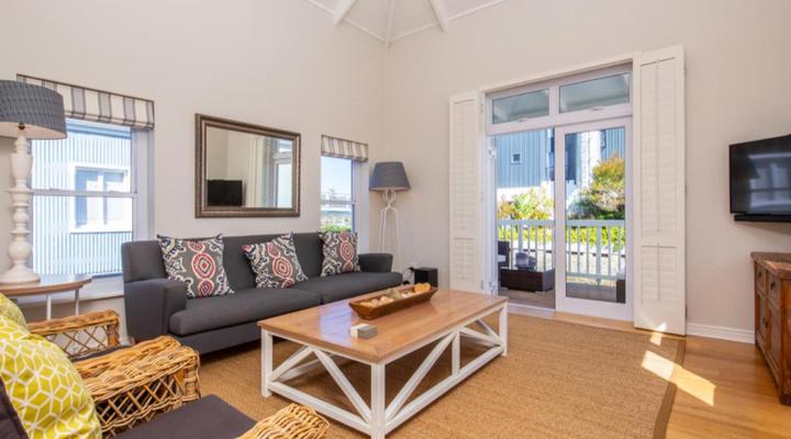 Thesen Island Holiday House