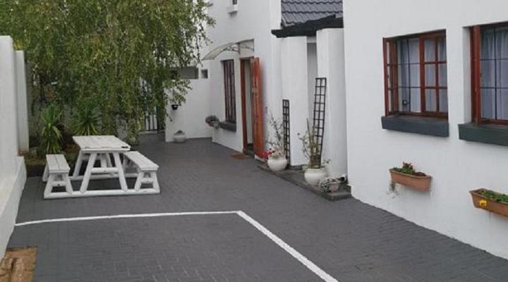 Hi-Flyerz Guesthouse