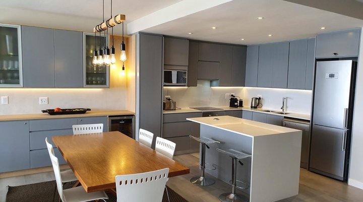 Dolphin Beach Apartment