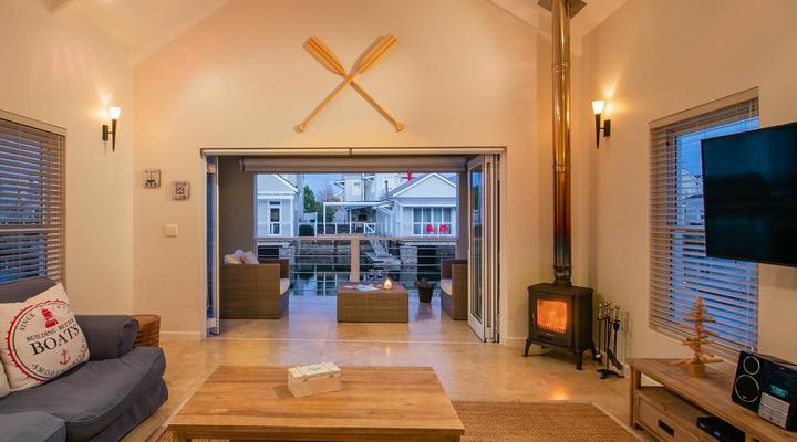 Avocet Nest on Thesen Island