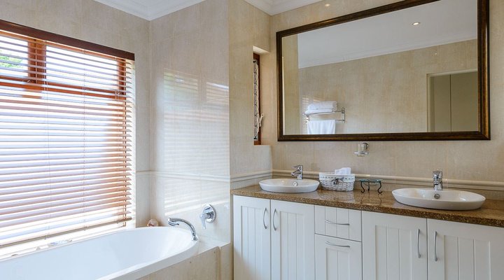 Four Bedroom Luxury Villa 5916