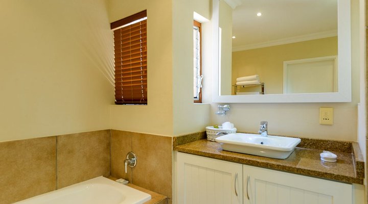 Four Bedroom Luxury Villa 5916