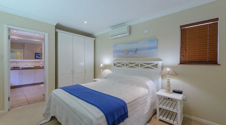 Four Bedroom Luxury Villa 5916