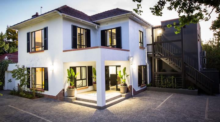 Twice Central Guesthouse