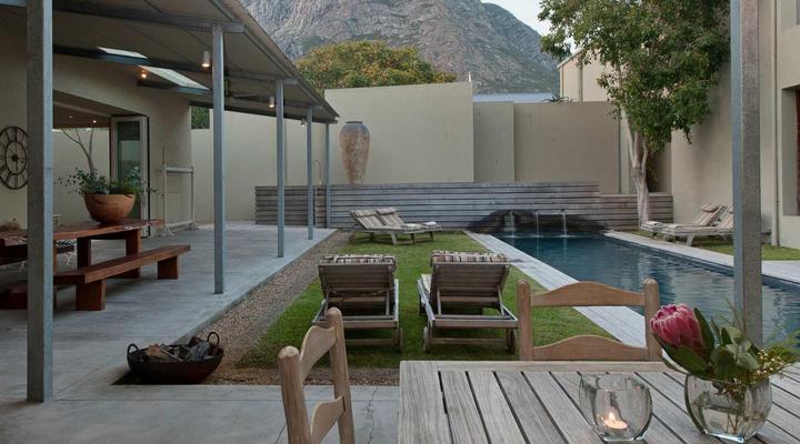 Mosselberg On Grotto Beach