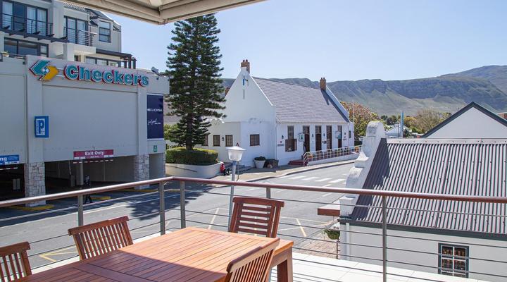 Marine Square Luxury Holiday Suites